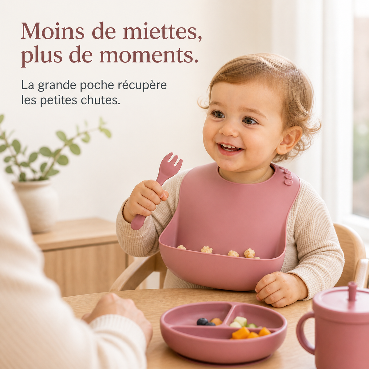 Poche récupératrice du bavoir en silicone du coffret rose poudré